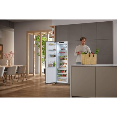 réfrigérateur encastrable pour un stockage professionnel, grâce à perfectfresh pro et dynacool. k 7747 c 125 gala ed